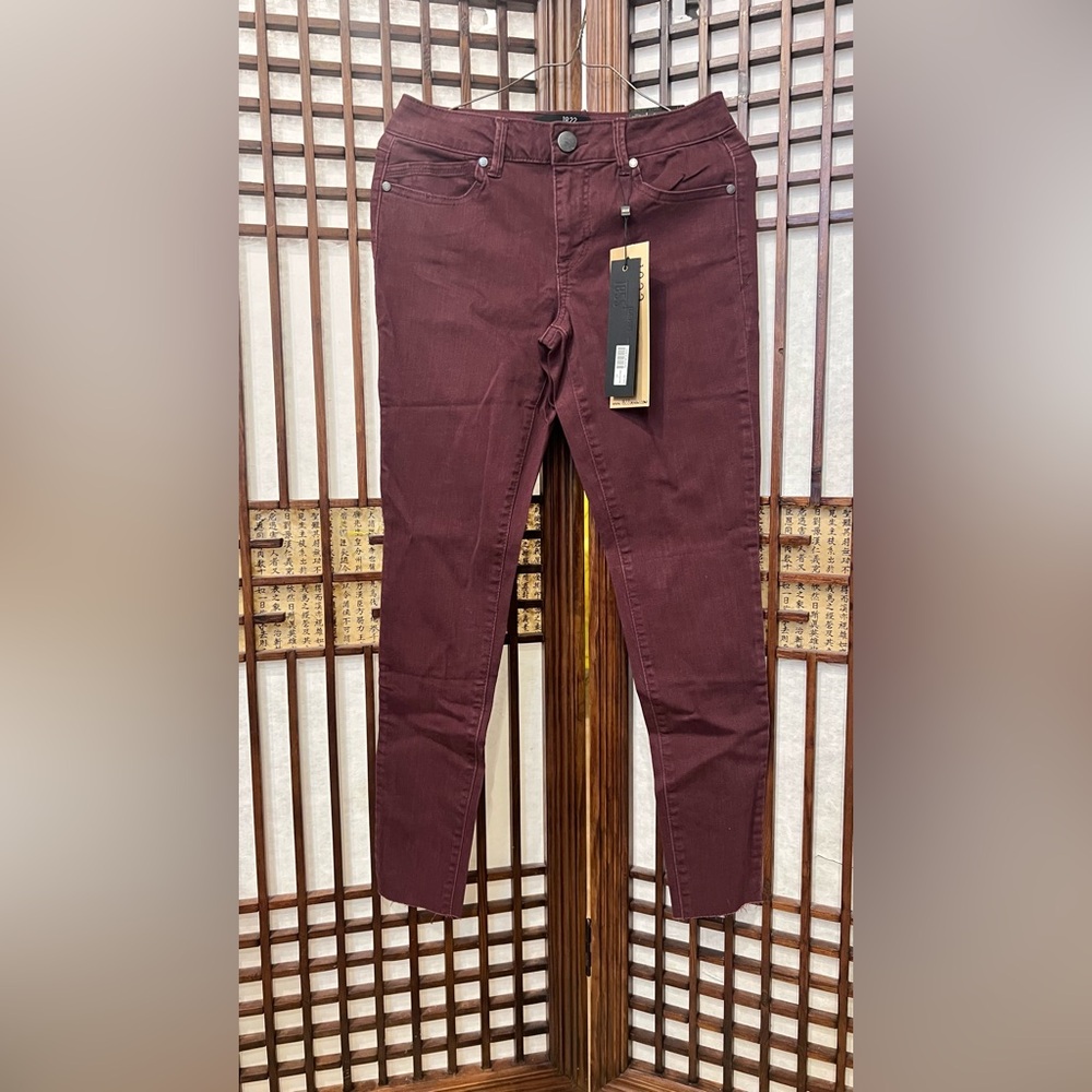 1822 Denim Ankle Skinny Jeans Burgundy